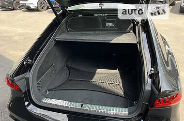Лифтбек Audi RS7 Sportback 2021 в 