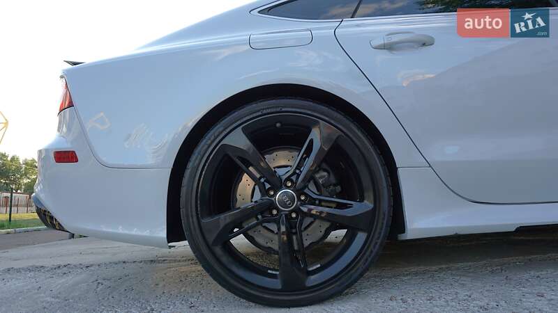 Лифтбек Audi RS7 Sportback 2014 в Киеве
