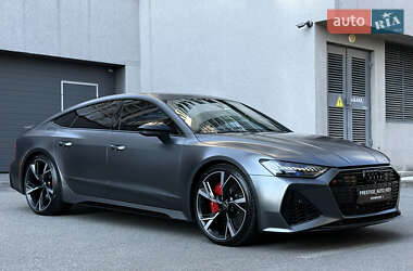 Лифтбек Audi RS7 Sportback 2021 в 