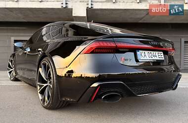 Лифтбек Audi RS7 Sportback 2020 в 