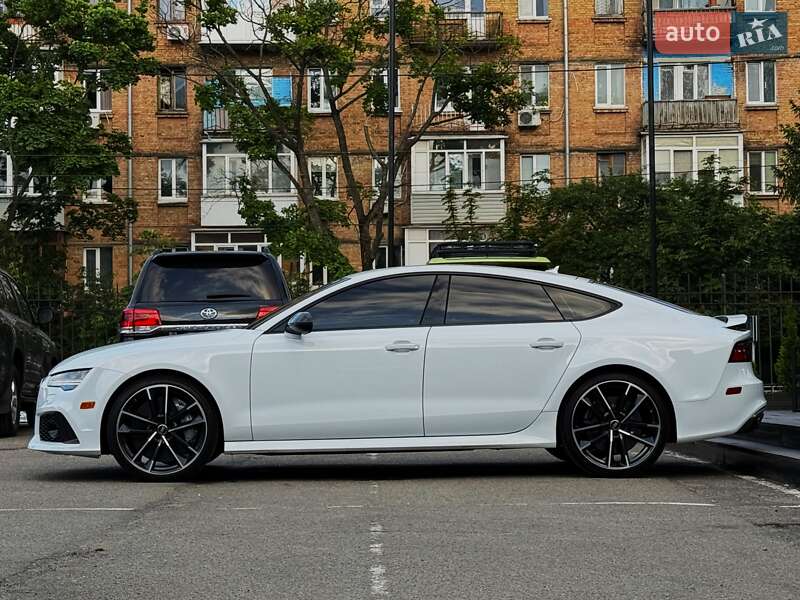 Лифтбек Audi RS7 Sportback 2016 в Киеве фото 16 Лифтбек Audi RS7 Sportback 2016 в Киеве