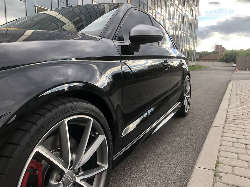 Седан Audi S3 2016 в Днепре