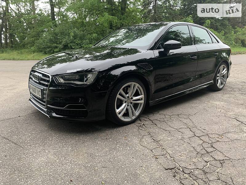 Седан Audi S3 2015 в Запоріжжі