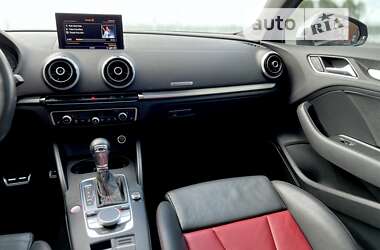 Седан Audi S3 2015 в 