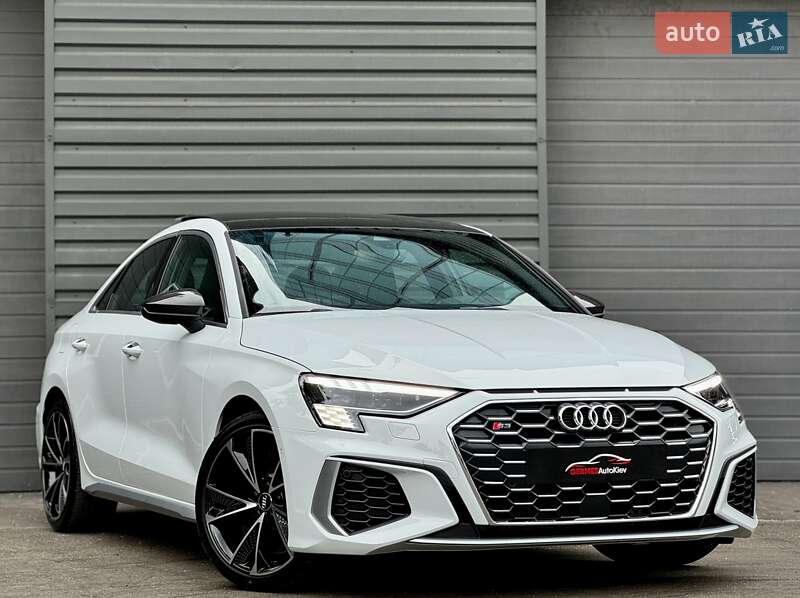 Седан Audi S3 2022 в Киеве