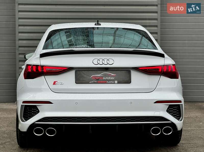 Седан Audi S3 2022 в Киеве