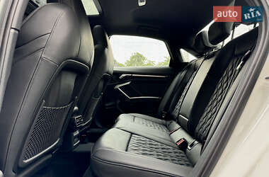 Седан Audi S3 2022 в Киеве