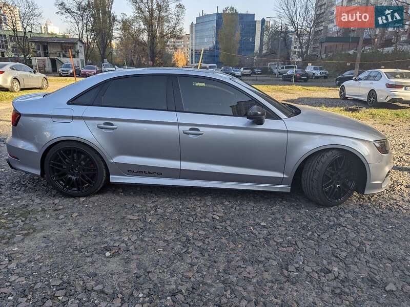 Седан Audi S3 2015 в Киеве