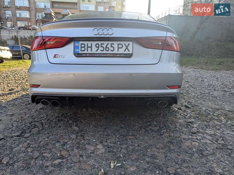 Седан Audi S3 2015 в Киеве