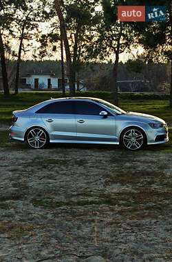 Седан Audi S3 2015 в 