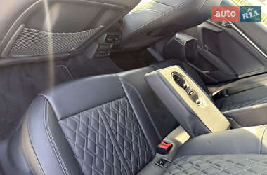 Седан Audi S3 2021 в 