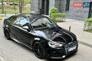 Седан Audi S3 2015 в Киеве