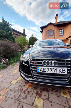 Седан Audi S3 2014 в Днепре