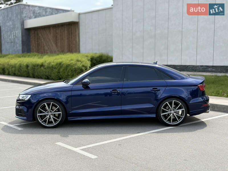 Седан Audi S3 2017 в Киеве