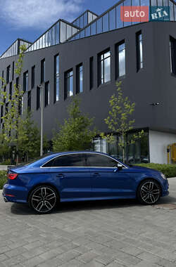 Седан Audi S3 2015 в 