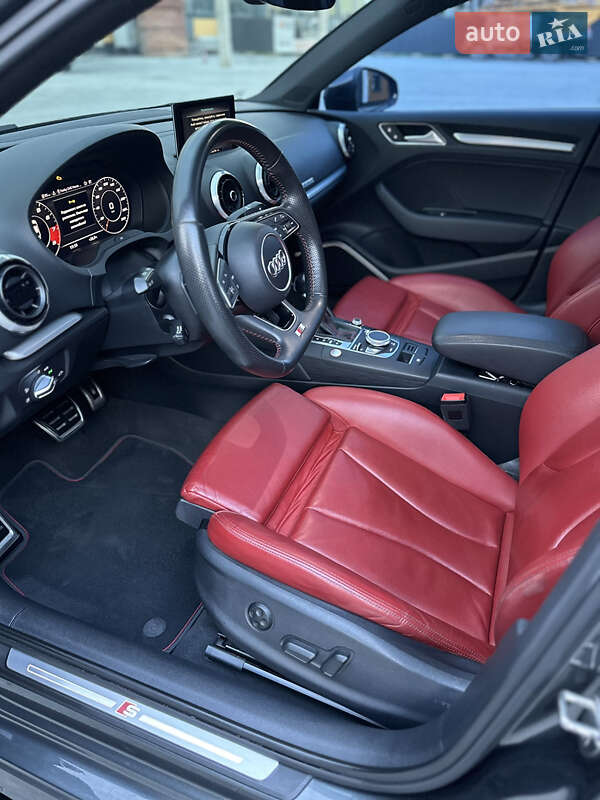 Седан Audi S3 2017 в Коломые
