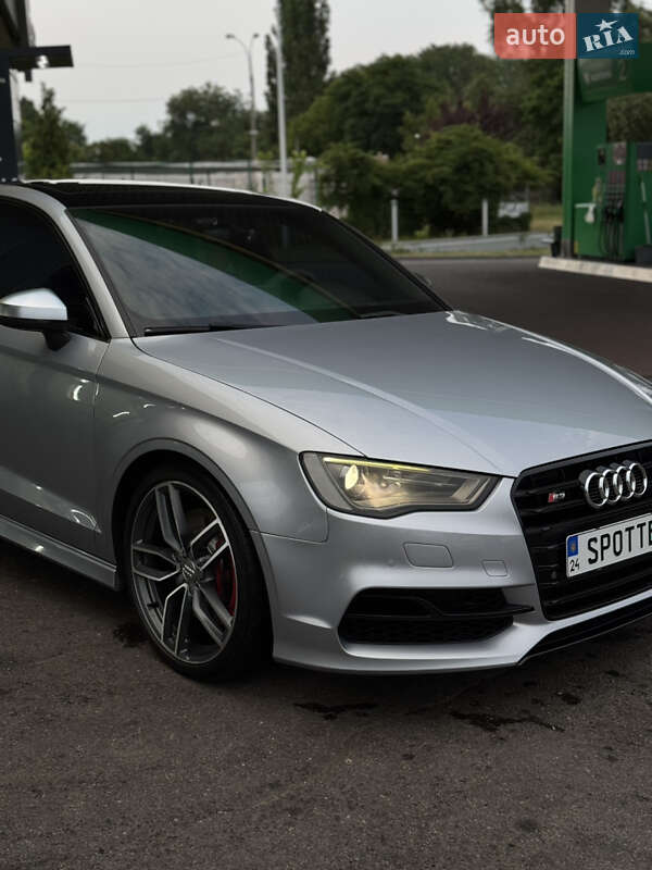 Седан Audi S3 2015 в Черкассах