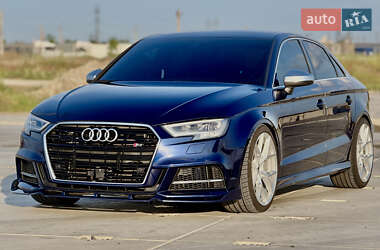 Седан Audi S3 2016 в Одесі