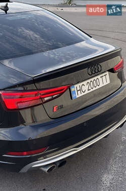 Седан Audi S3 2017 в 