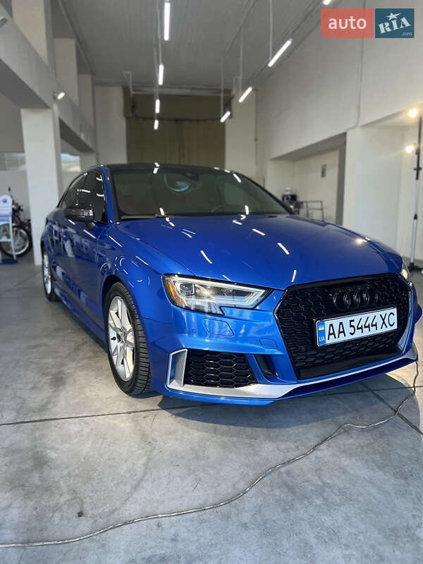 Седан Audi S3 2018 в Киеве