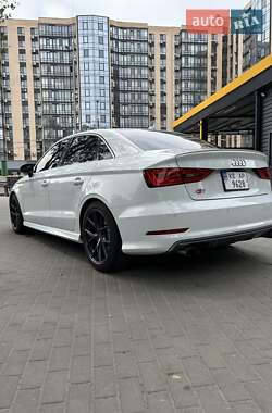 Седан Audi S3 2015 в 