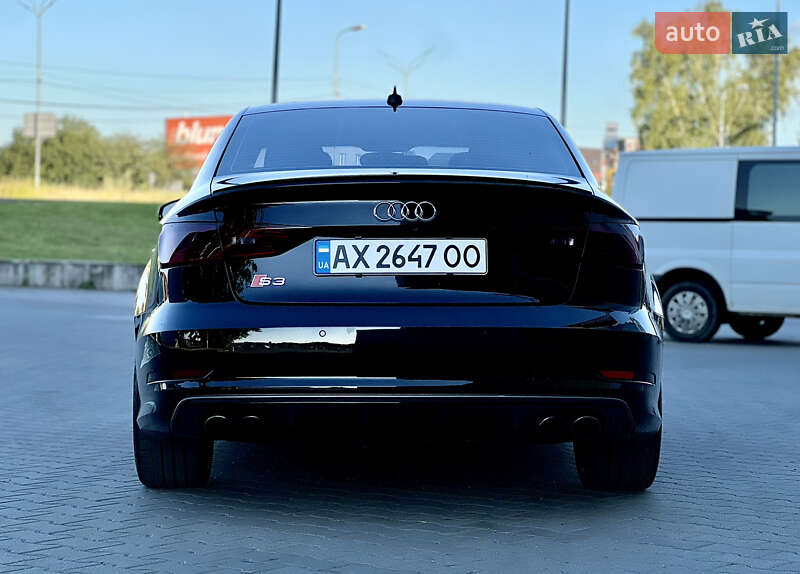 Седан Audi S3 2014 в Киеве