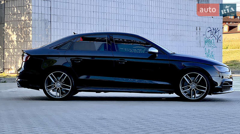 Седан Audi S3 2014 в Киеве