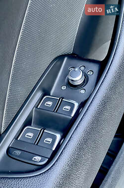 Седан Audi S3 2014 в 