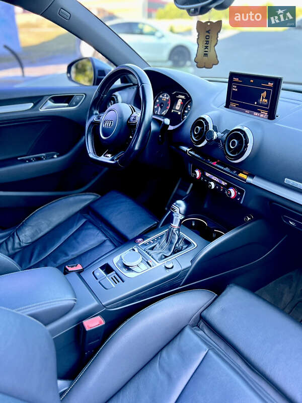 Седан Audi S3 2014 в Киеве