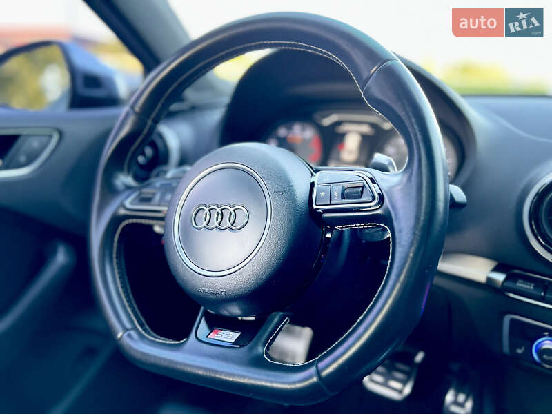 Седан Audi S3 2014 в Киеве