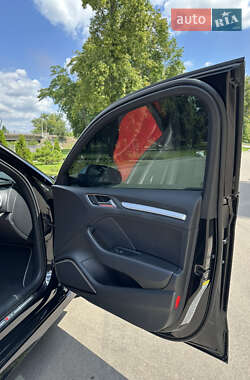 Седан Audi S3 2015 в 