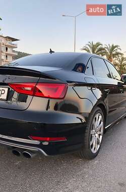 Седан Audi S3 2015 в 