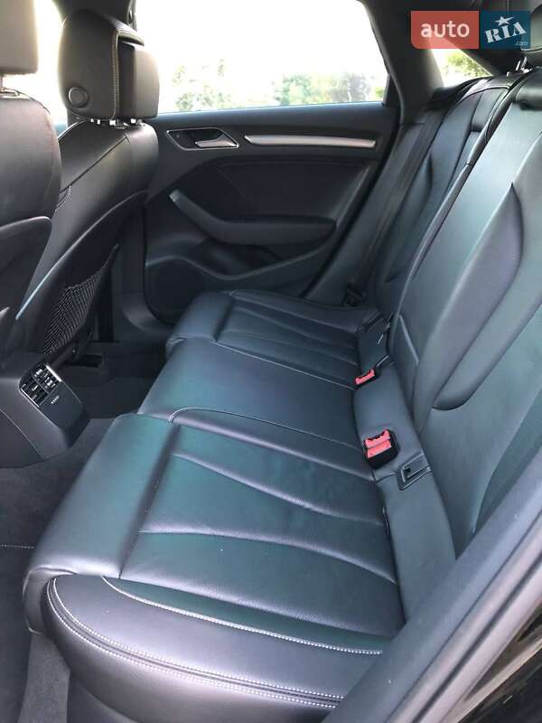 Седан Audi S3 2015 в Ізмаїлі
