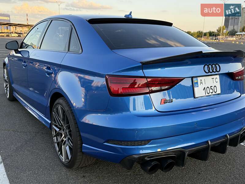 Седан Audi S3 2017 в Киеве