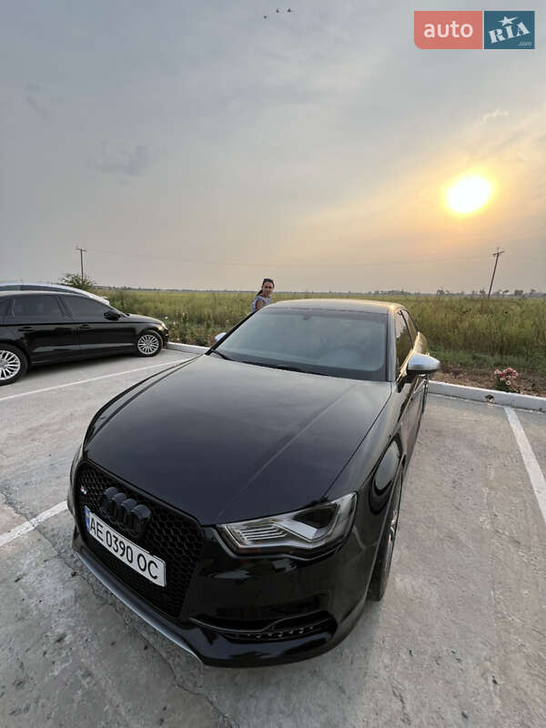 Седан Audi S3 2016 в Днепре