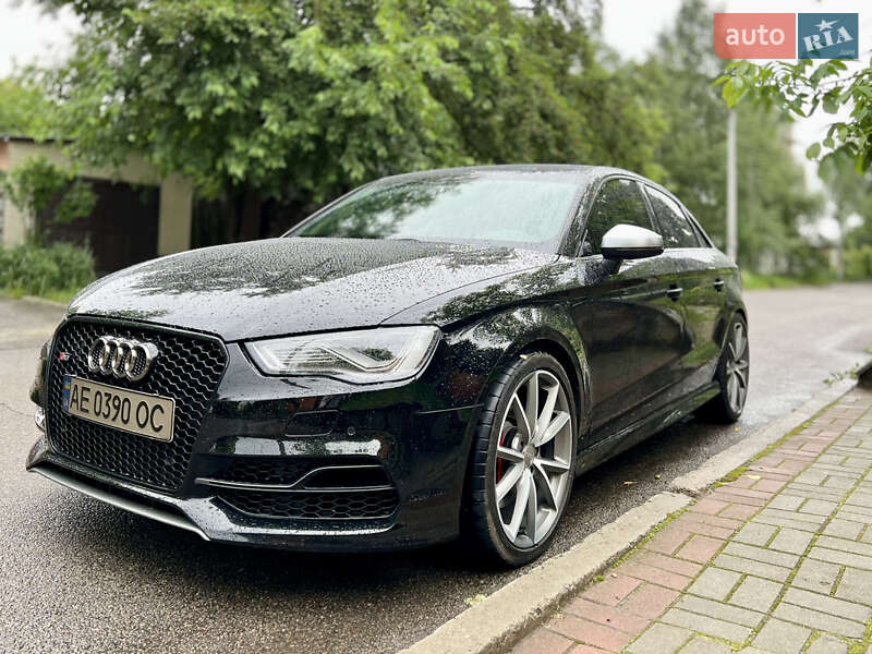 Седан Audi S3 2016 в Днепре