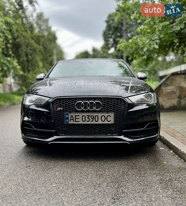 Седан Audi S3 2016 в Днепре