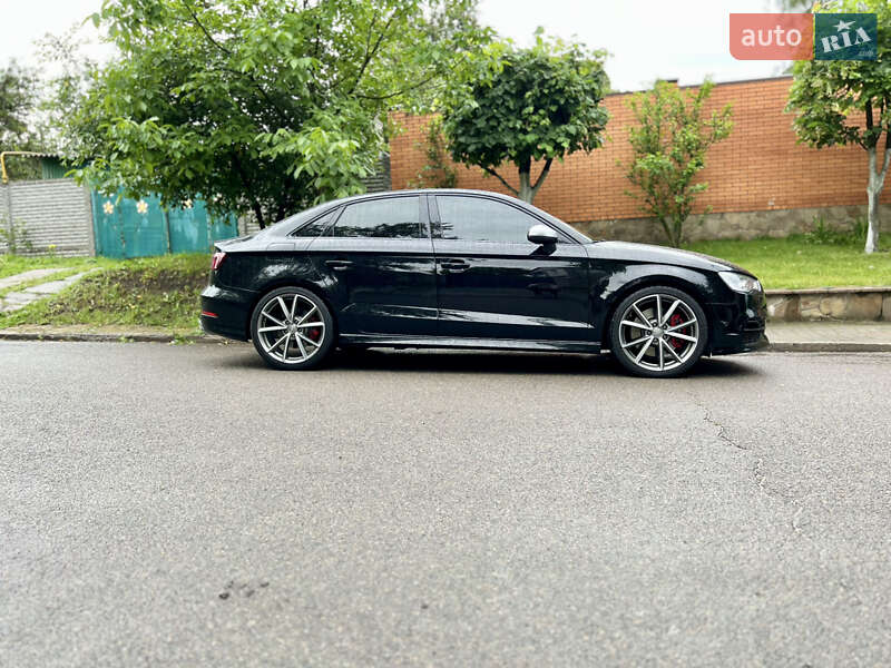 Седан Audi S3 2016 в Днепре