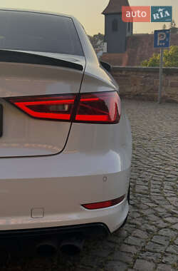 Седан Audi S3 2015 в 