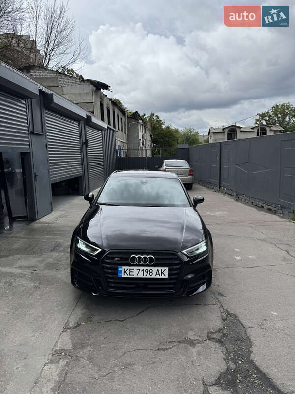 Седан Audi S3 2016 в Киеве фото 3 Седан Audi S3 2016 в Киеве