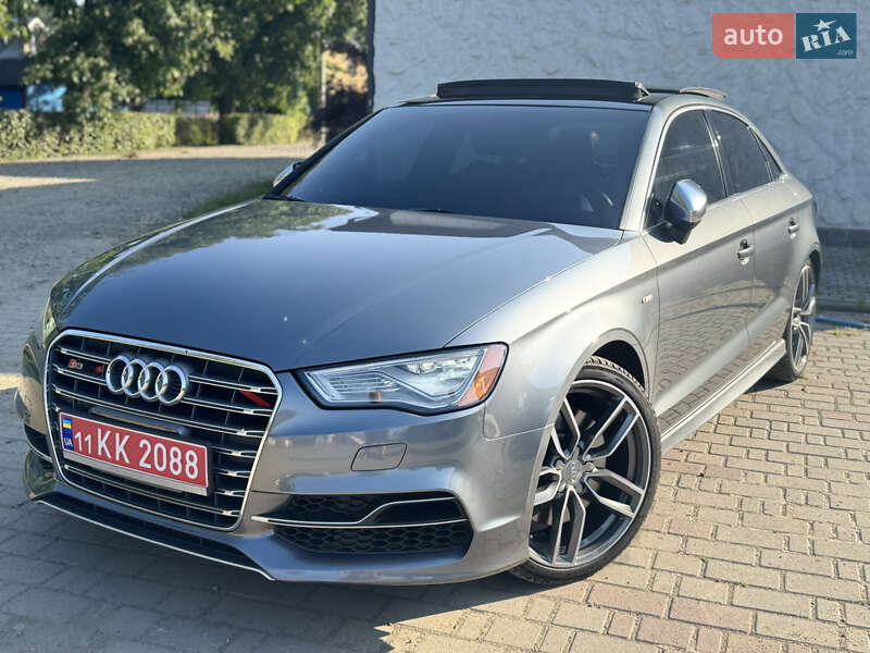 Седан Audi S3 2014 в Вижниці