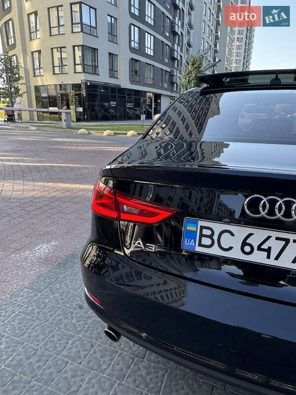 Седан Audi S3 2015 в Львове