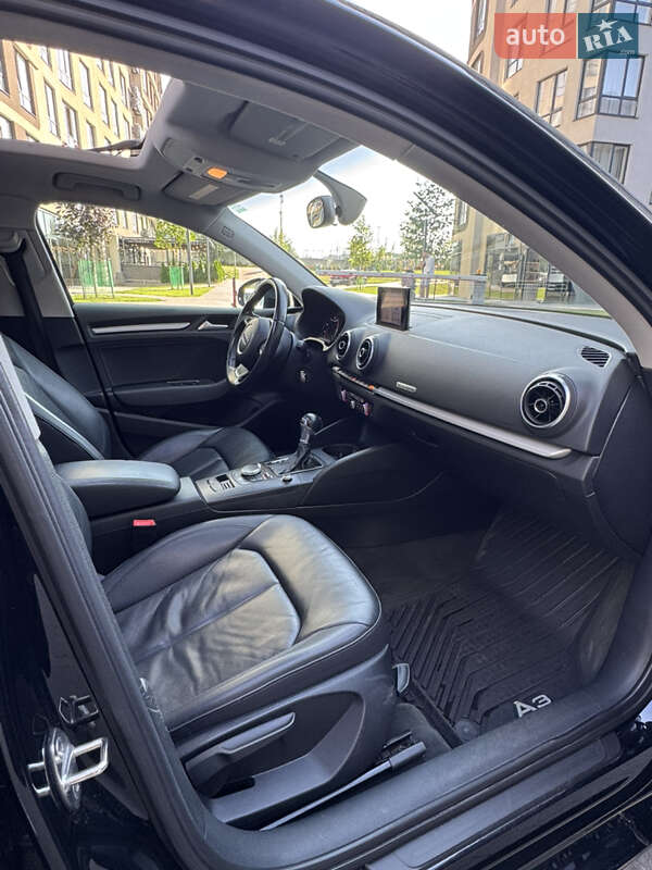 Седан Audi S3 2015 в Львове