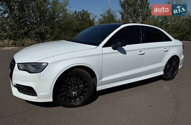 Седан Audi S3 2015 в 