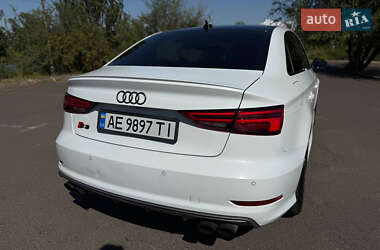Седан Audi S3 2015 в 