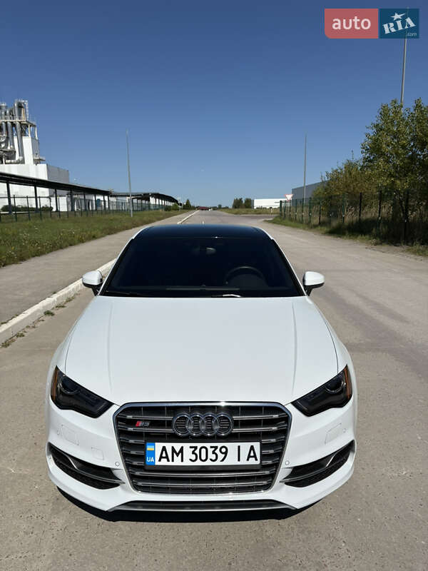 Седан Audi S3 2015 в Коростені