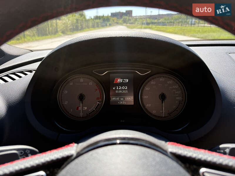 Седан Audi S3 2015 в Коростені