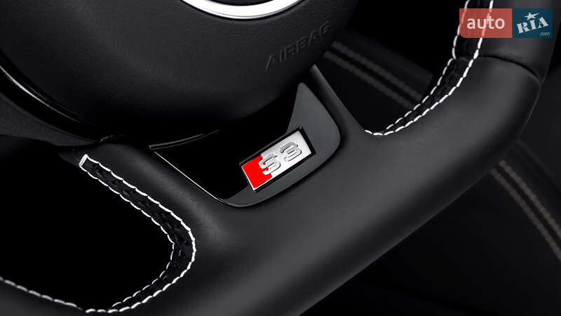 Седан Audi S3 2017 в Киеве фото 10 Седан Audi S3 2017 в Киеве