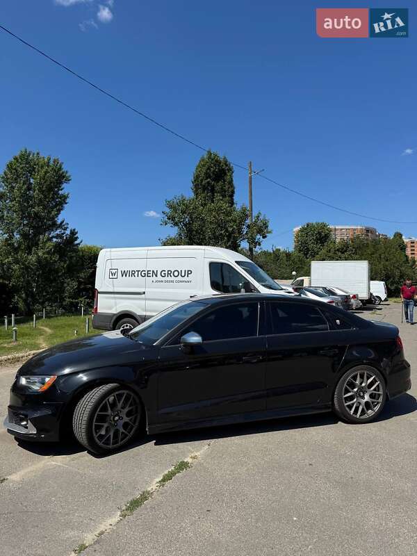 Седан Audi S3 2015 в Киеве