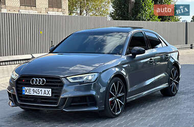 Седан Audi S3 2017 в 